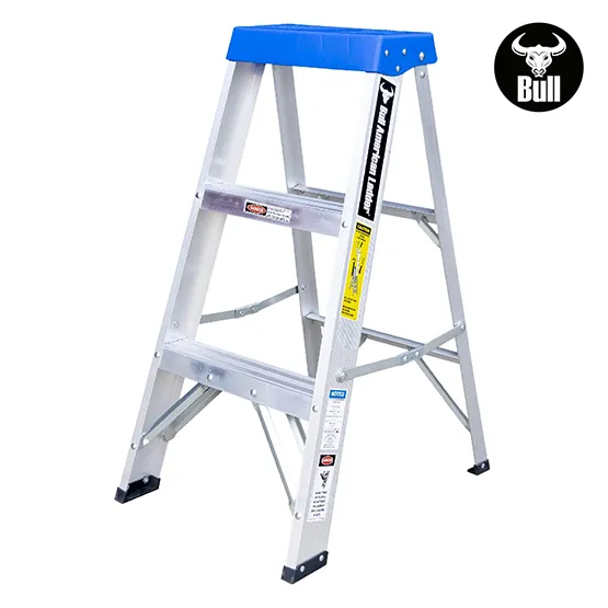 ESCALERA ALUMINIO TIJERA SIMPLE ACCESO 3 PASOS 90KG 0.91m ATS90-3III AMERICAN BULL