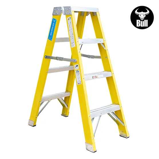 ESCALERA FIBRA TIJERA DOBLE ACCESO 4 PASOS 150KG 1.22m FTD150-4IA AMERICAN BULL